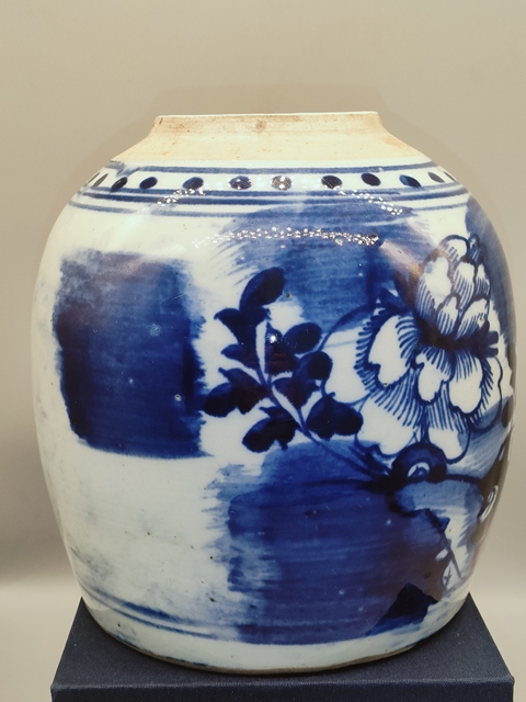 古玩陶瓷清道光咸豐,洞石牡丹紋青花罐拍賣,當前價格680元
