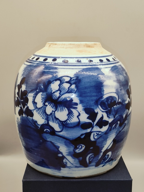 古玩陶瓷清道光咸豐,洞石牡丹紋青花罐拍賣,當前價格680元