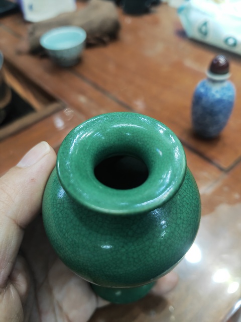 古玩陶瓷魚籽綠釉梅瓶真品鑒賞圖