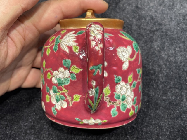 古玩陶瓷花卉紋粉彩執壺真品鑒賞圖