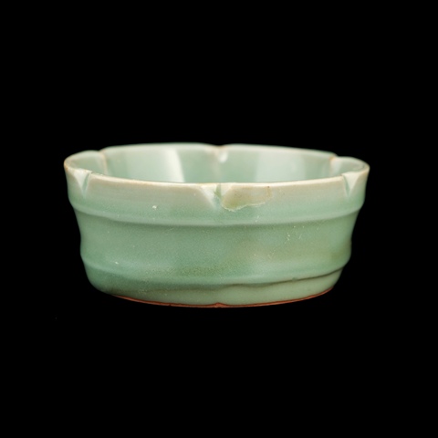 古玩陶瓷龍泉窯花口洗真品鑒賞圖