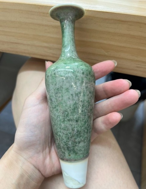 古玩陶瓷豇豆紅釉柳葉瓶真品鑒賞圖