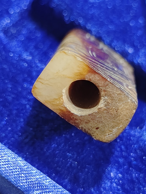 古玩玉器做舊仿“西周玉勒”真品鑒賞圖