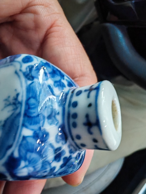 古玩陶瓷青花人物四方鼻煙壺真品鑒賞圖