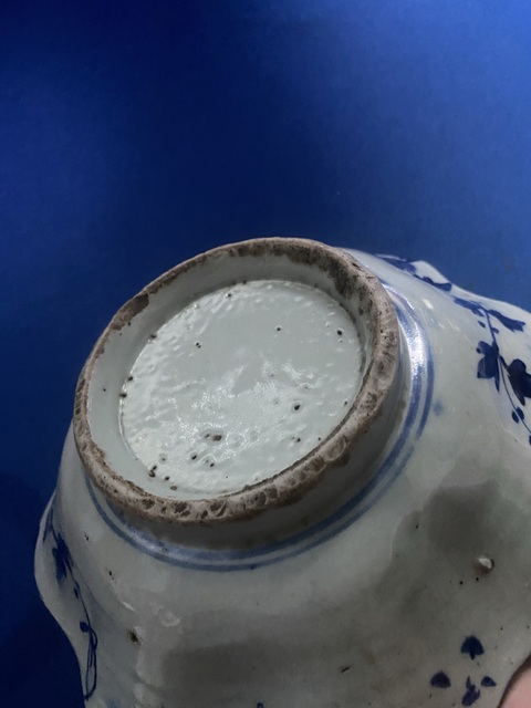 古玩陶瓷青花花卉紋花口碗真品鑒賞圖