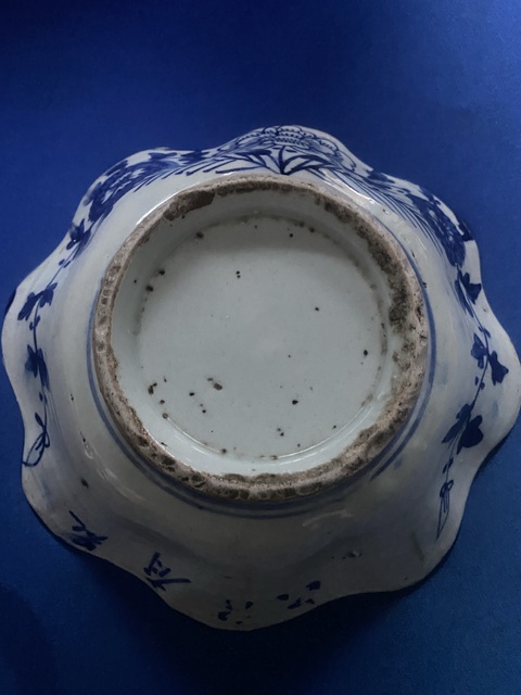 古玩陶瓷青花花卉紋花口碗真品鑒賞圖