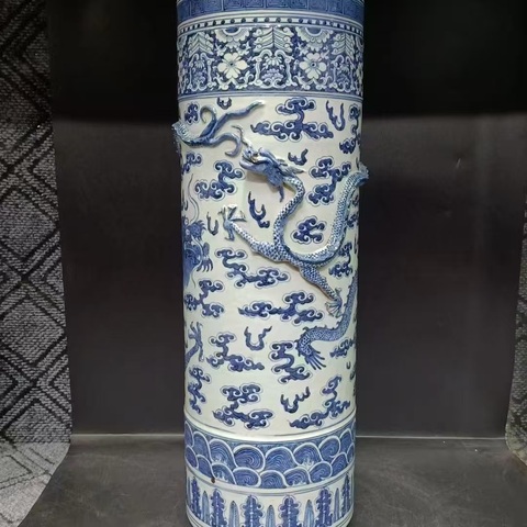 古玩陶瓷堆塑龍紋青花箭筒真品鑒賞圖