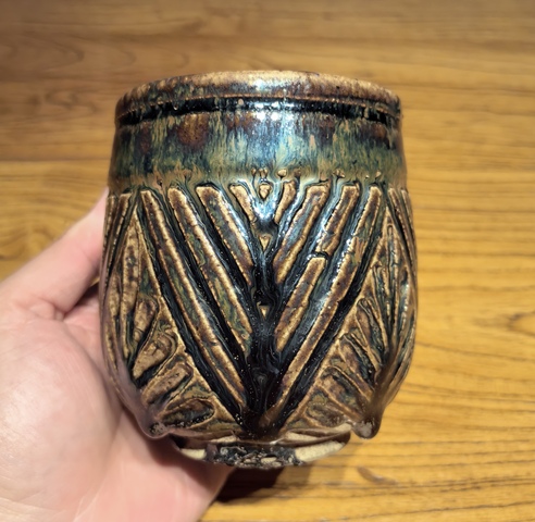 古玩陶瓷金元時期褐釉刻花罐真品鑒賞圖