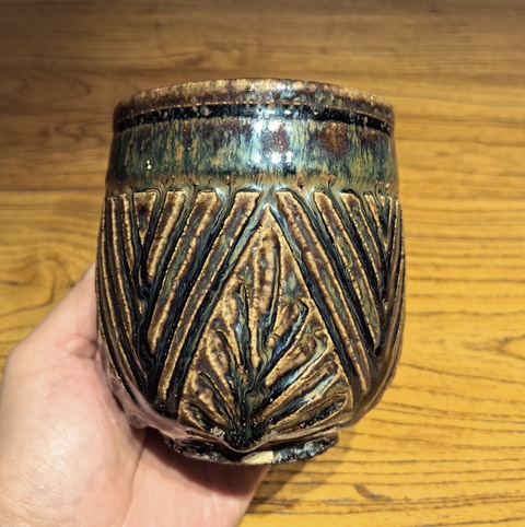 古玩陶瓷金元時期褐釉刻花罐真品鑒賞圖