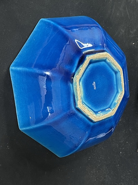 古玩陶瓷孔雀藍釉八方盤真品鑒賞圖