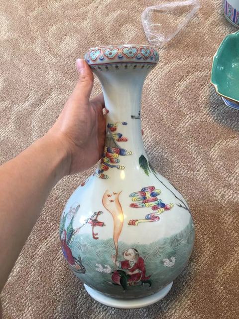 古玩陶瓷粉彩人物紋洗口瓶真品鑒賞圖