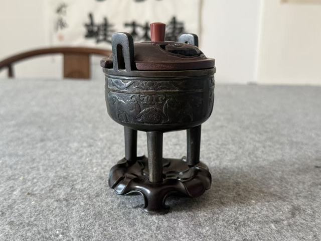古玩銅器清代三足鼎式爐真品鑒賞圖