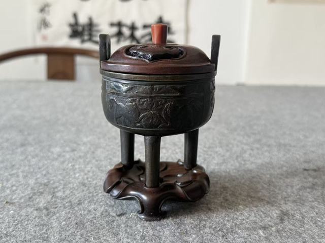 古玩銅器清代三足鼎式爐真品鑒賞圖