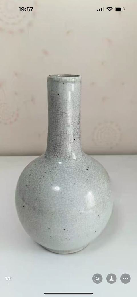 古玩陶瓷哥釉天球瓶真品鑒賞圖