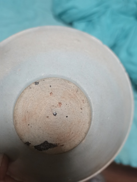 古玩陶瓷影青釉刻花紋碗真品鑒賞圖