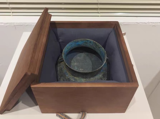 古玩銅器釜真品鑒賞圖