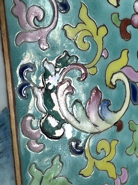 古玩陶瓷人物紋雙耳盤口瓶真品鑒賞圖