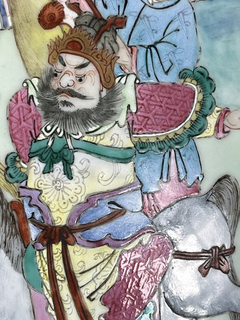 古玩陶瓷人物紋雙耳盤口瓶真品鑒賞圖