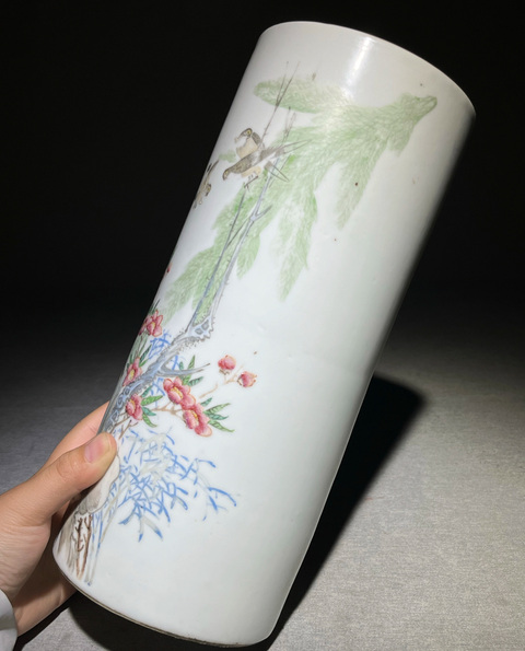 古玩陶瓷粉彩花鳥紋帽筒真品鑒賞圖