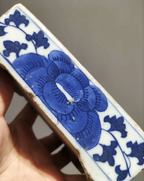 古玩陶瓷花卉紋青花水仙盆真品鑒賞圖