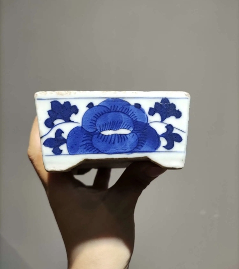 古玩陶瓷花卉紋青花水仙盆真品鑒賞圖
