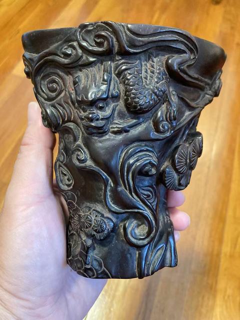 古玩雜項木雕松樹形杯真品鑒賞圖