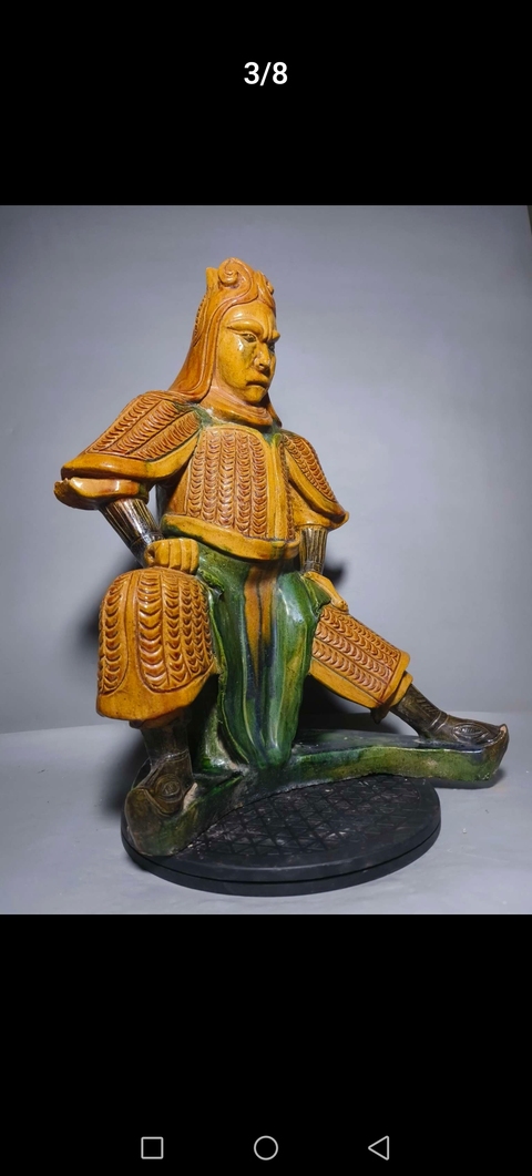 古玩陶瓷黃綠釉人物造像真品鑒賞圖