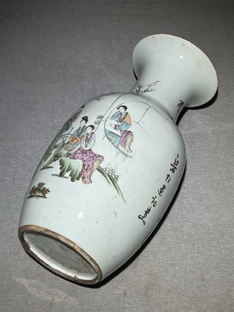 古玩陶瓷桃花美女粉彩撇口瓶真品鑒賞圖