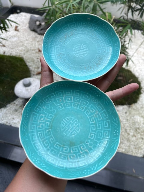 古玩陶瓷松石綠印花盤真品鑒賞圖