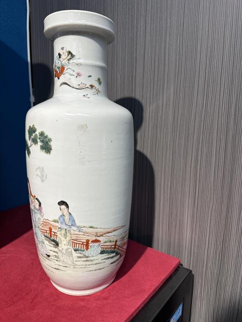 古玩陶瓷人物紋粉彩棒槌瓶真品鑒賞圖