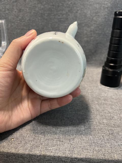 古玩陶瓷粉彩無(wú)雙譜人物茶壺真品鑒賞圖