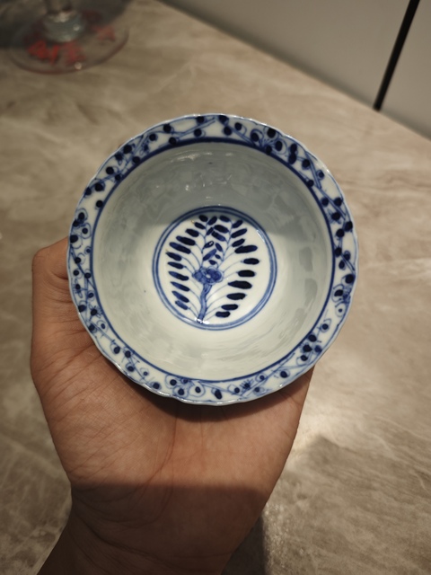 古玩陶瓷晚清青花杯真品鑒賞圖