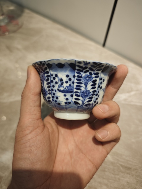 古玩陶瓷晚清青花杯真品鑒賞圖