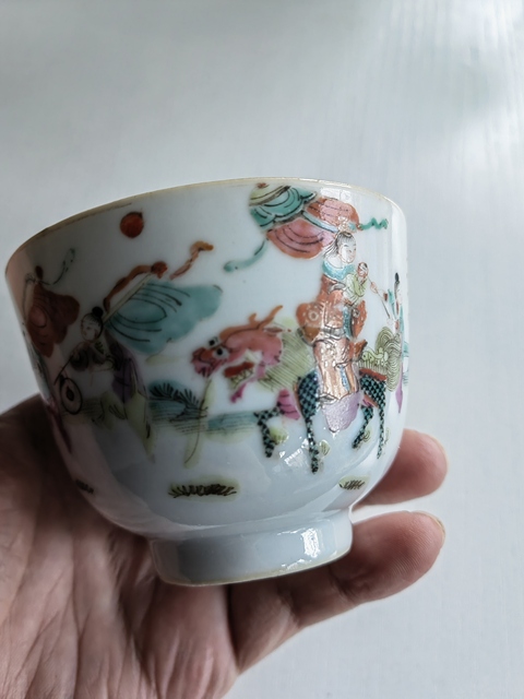 古玩陶瓷麒麟送子粉彩杯真品鑒賞圖