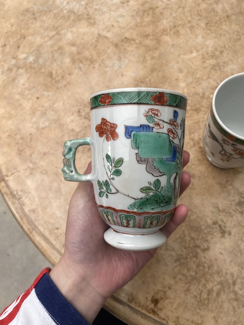 古玩陶瓷花鳥紋五彩執杯真品鑒賞圖