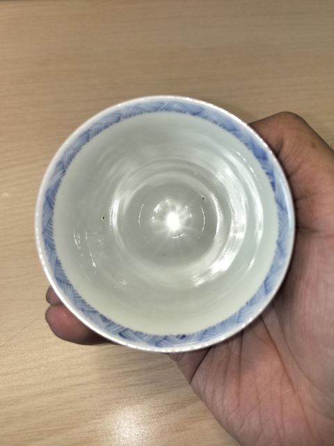 古玩陶瓷花卉紋青花杯真品鑒賞圖