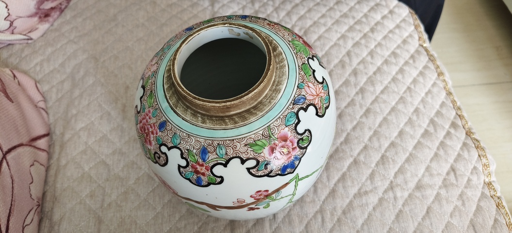 古玩陶瓷花鳥紋粉彩罐真品鑒賞圖