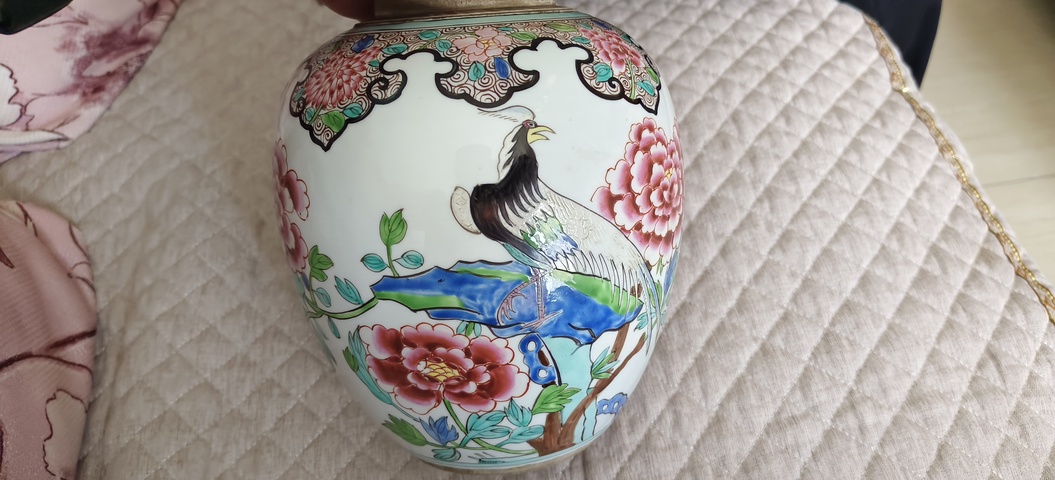 古玩陶瓷花鳥紋粉彩罐真品鑒賞圖