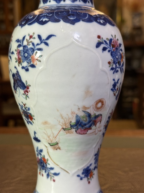 古玩陶瓷青花廣彩人物雞腿瓶真品鑒賞圖
