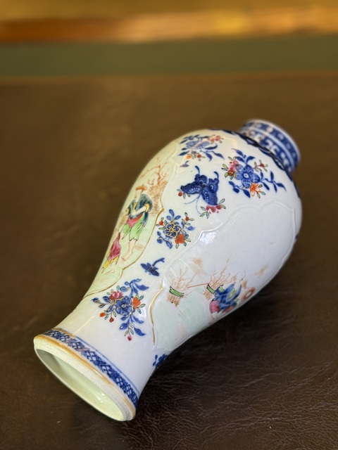 古玩陶瓷青花廣彩人物雞腿瓶真品鑒賞圖