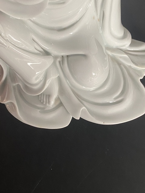 古玩陶瓷德化白瓷觀音菩薩造像真品鑒賞圖
