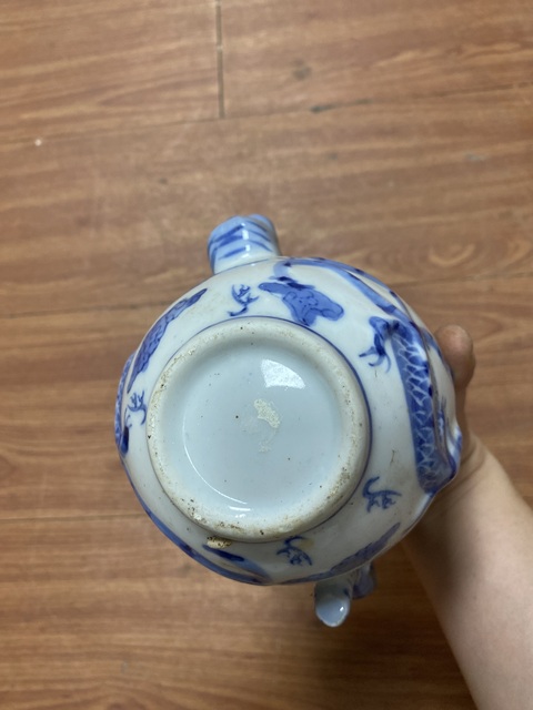 古玩陶瓷青花龍紋茶壺真品鑒賞圖