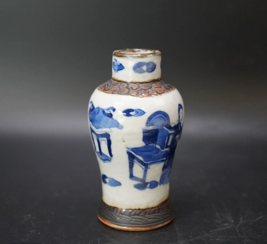 古玩陶瓷哥釉地鐵銹釉青花仕女紋瓶真品鑒賞圖
