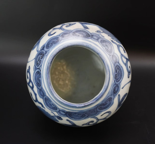 古玩陶瓷明萬(wàn)歷青花獅紋圖蓋罐拍賣,當(dāng)前價(jià)格42000元