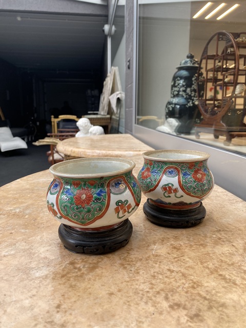 古玩陶瓷五彩圈足缽式香爐真品鑒賞圖