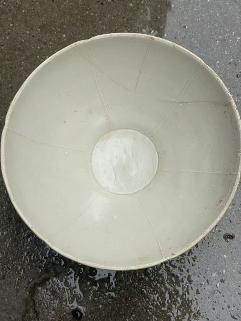 古玩陶瓷宋代·青釉暗刻雙魚紋花口碗 真品鑒賞圖