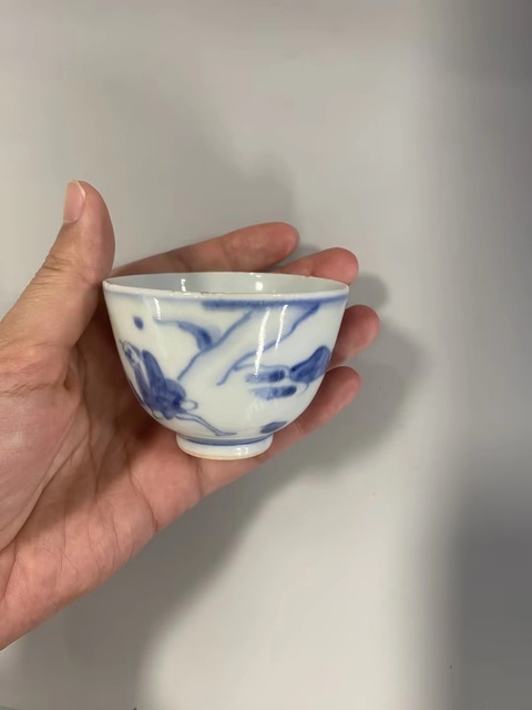 古玩陶瓷人物紋青花杯真品鑒賞圖