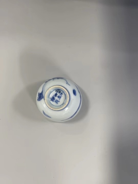 古玩陶瓷人物紋青花杯真品鑒賞圖