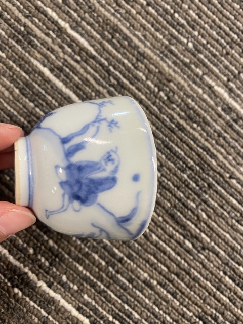 古玩陶瓷人物紋青花杯真品鑒賞圖