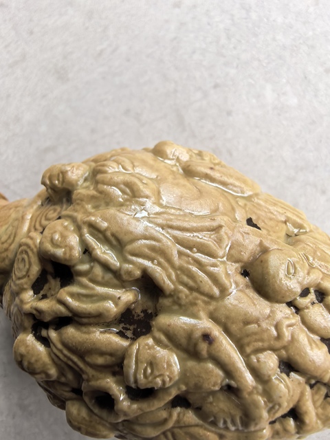 古玩陶瓷黃釉十八羅漢鼻煙壺真品鑒賞圖